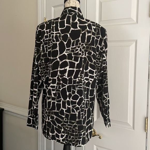 Blouses.com buttons down shirt - Picture 5 of 9